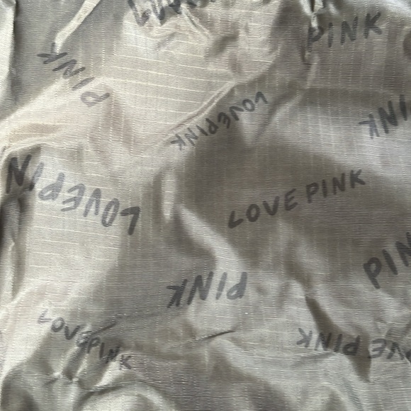 Pink totes into another smaller size pink bag 👜 2 in 1 - Picture 3 of 9